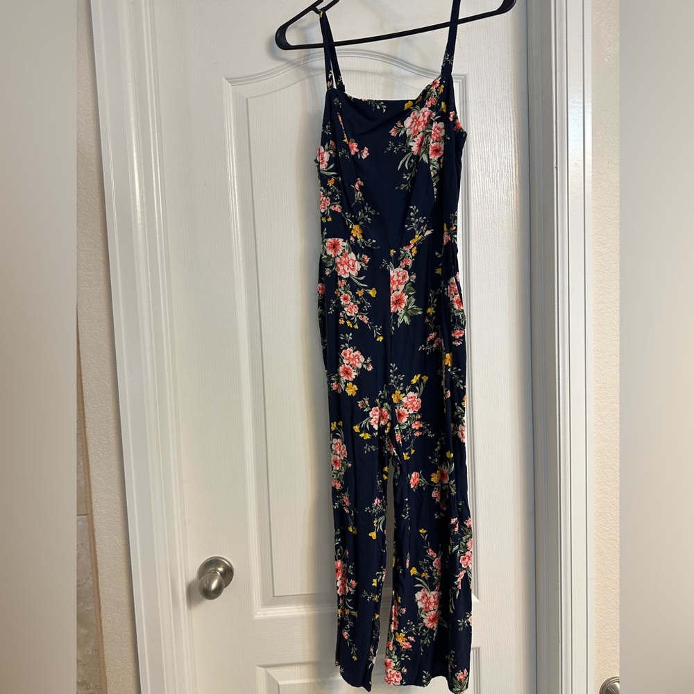 Blue floral Old Navy cropped jumpsuit, size small